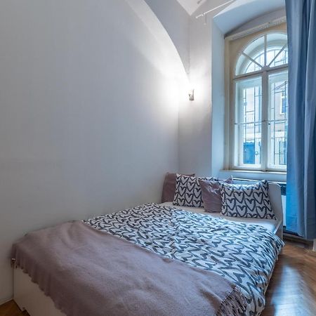 Spacious 3 Bedroom Apartment In The Heart Of Prag Dış mekan fotoğraf