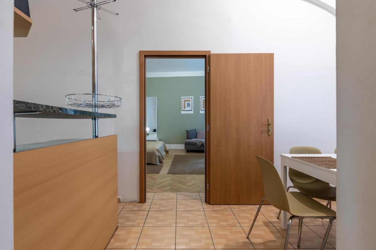 Spacious 3 Bedroom Apartment In The Heart Of Prag Dış mekan fotoğraf