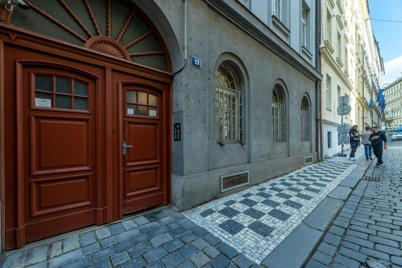 Spacious 3 Bedroom Apartment In The Heart Of Prag Dış mekan fotoğraf